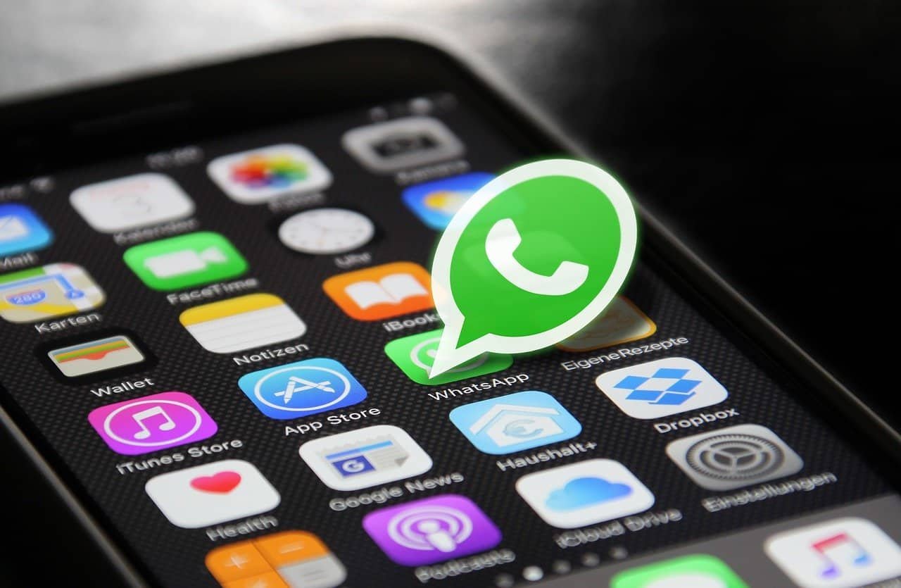 WhatsApp Rivoluziona le Festività: Scopri le Nuove Funzioni di Chiamata e Videochiamata!